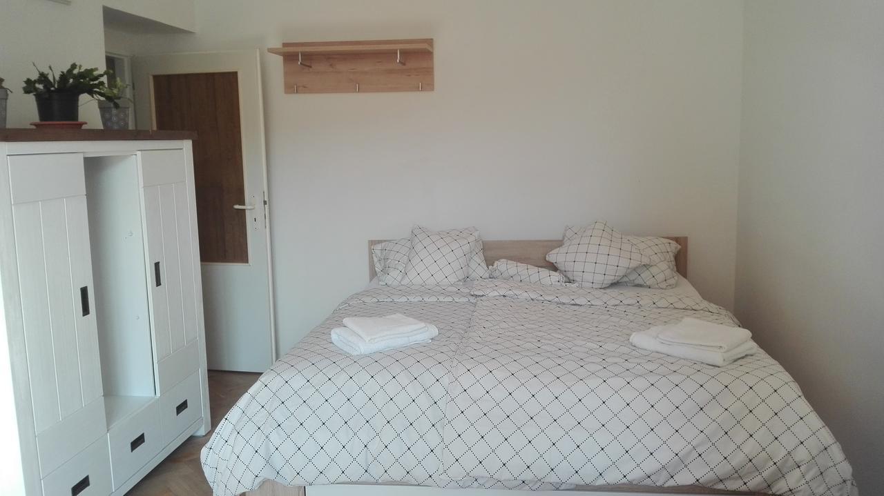 Lucka Apartment อุสตีนัดลาแบม ภายนอก รูปภาพ